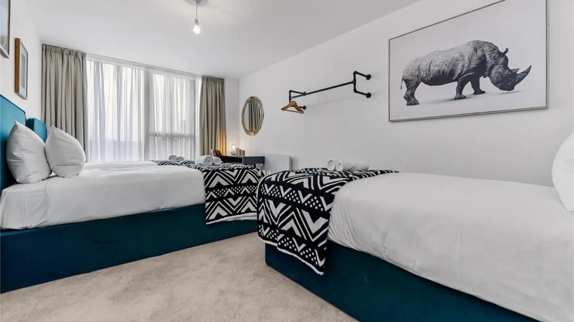 Apartment Earthy Elegance: Nature Inspired Flat In Prime Location London United Kingdom